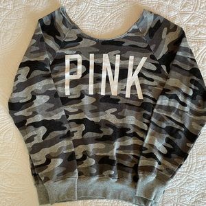 Pink camo open neck sweatshirt, size S
